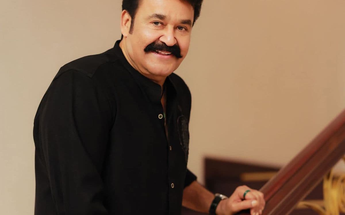 വാഹന രേഖയിൽ ഇനി മോഹൻലാലിന്റെ പേര് മാത്രം; ‘ലെഫ്റ്റനന്റ് കേണൽ’, ‘ഡോക്ടർ’ പദവികൾ നീക്കി എംവിഡി