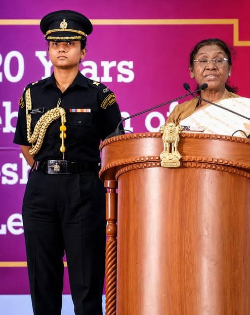 രാഷ്ട്രപതിയുടെ എഡിസിയായി മേജർ നവ്യ ഷെഖാവത്ത്; ചരിത്രം കുറിച്ച് ആദ്യ വനിതാ കരസേനാ ഓഫീസർ