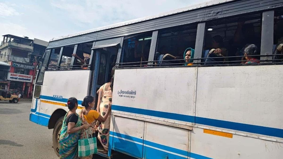 പ്രിയദർശിനി സർവീസിൽ നിയന്ത്രണം വരുമോ? സ്വകാര്യ ബസ് മേഖലയ്ക്ക് തിരിച്ചടിയെന്ന് പത്മകുമാർ സമിതി